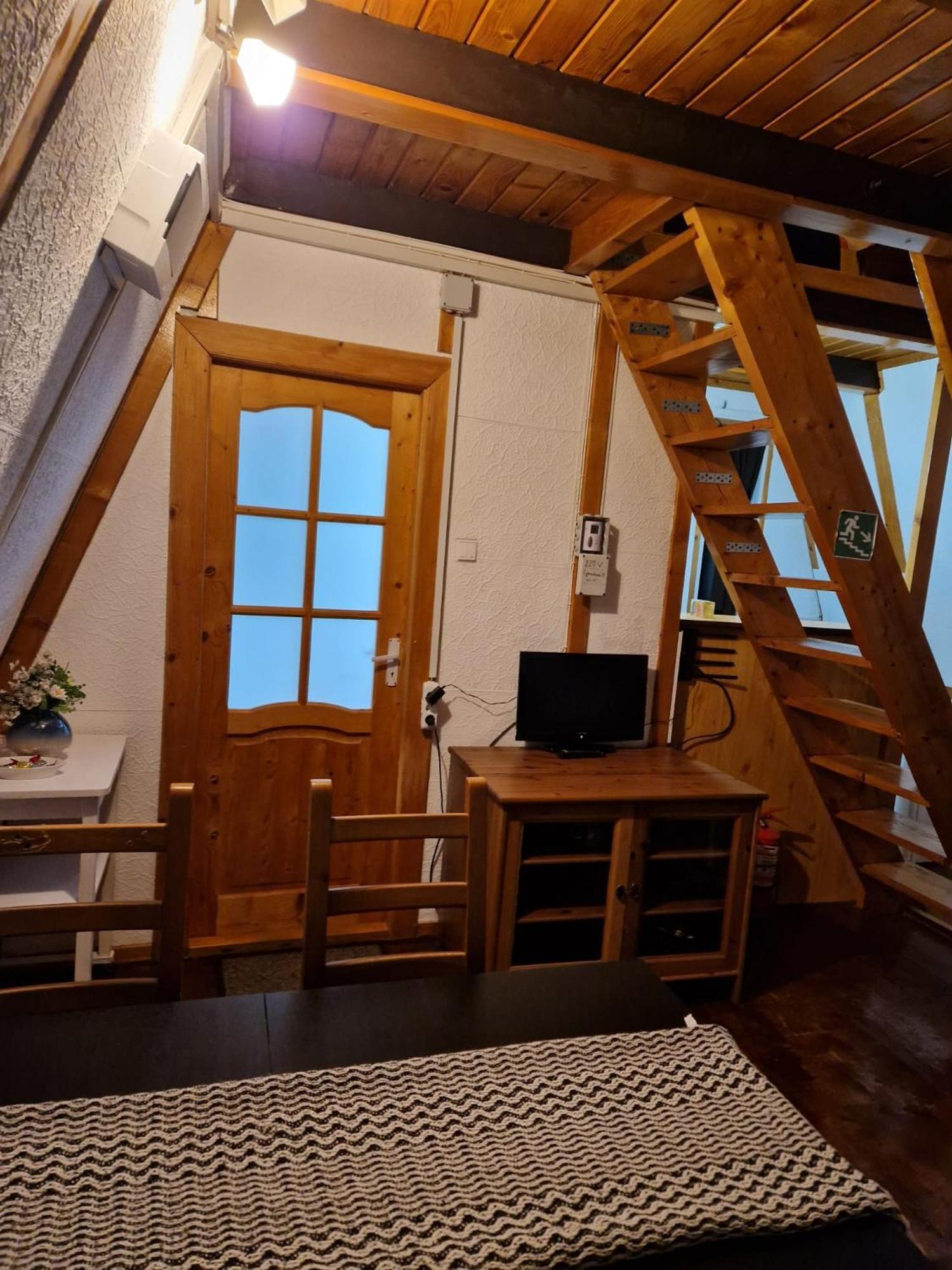 Cabane Сіная Екстер'єр фото